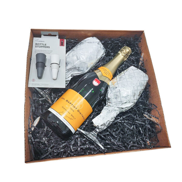 Kit 01 Franconia - Vino Espumante Blanco + 2 copas + 2 Wine Stoppers - Imagen 2